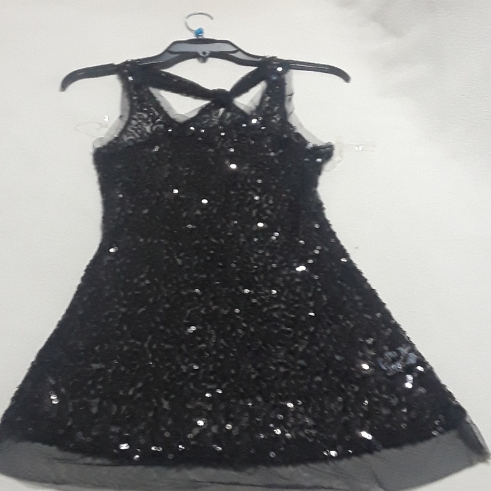 WOMEN'S BLOUSE.